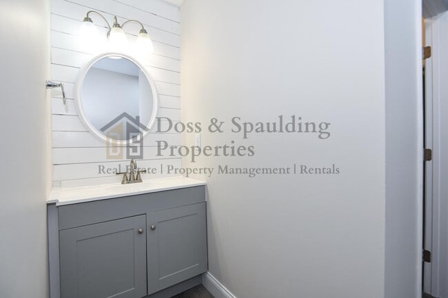 Building Photo - 3624 Heathrow Dr