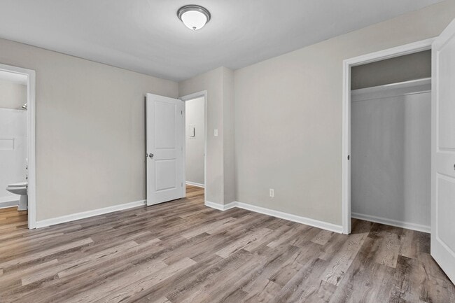 Building Photo - ** COMING SOON ** Charming, updated single family home!