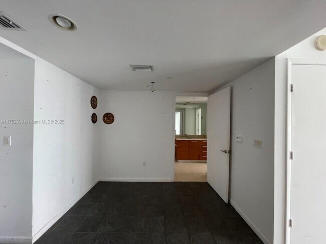 Building Photo - 50 Biscayne Blvd