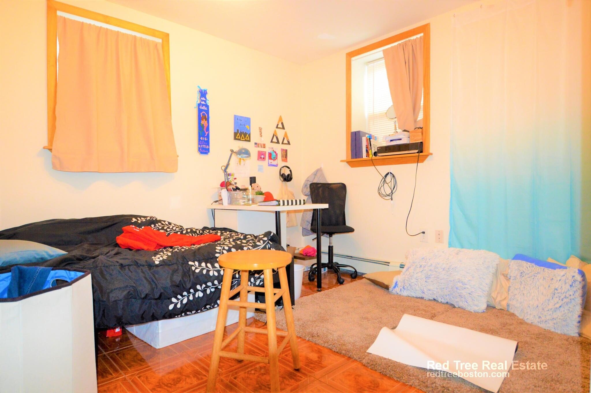 Building Photo - 73 Thatcher St