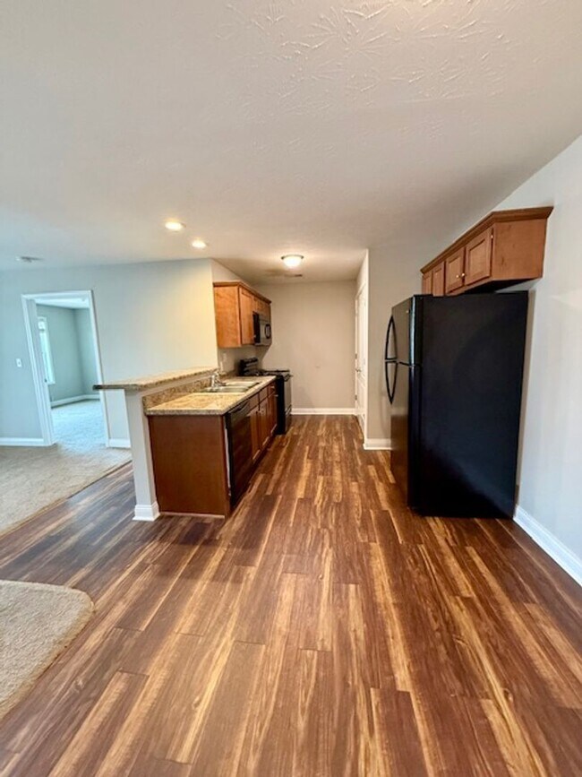 Building Photo - 272 Audley Ave