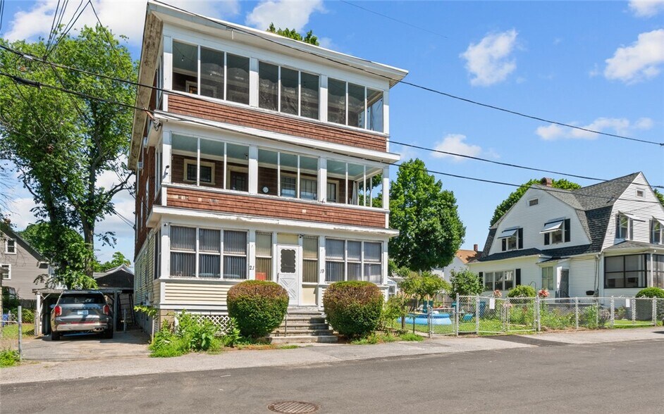 Primary Photo - 19 Redfern St