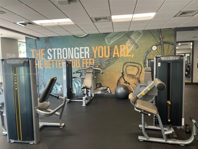 Building Photo - 1750 N Bayshore Dr