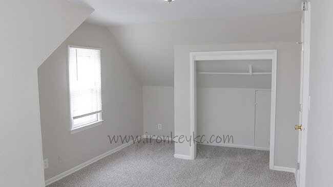 Building Photo - 3141 E Barker Cir