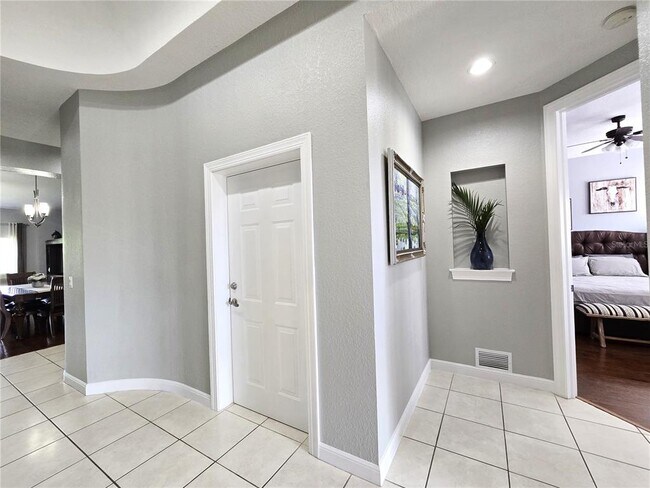 Building Photo - 5429 46th Ct W