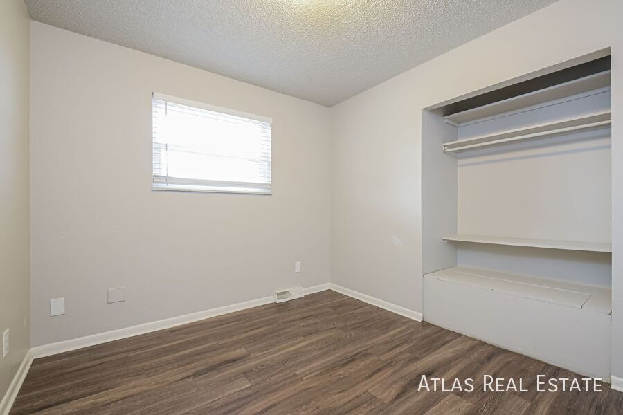 Building Photo - 10290 Benton St