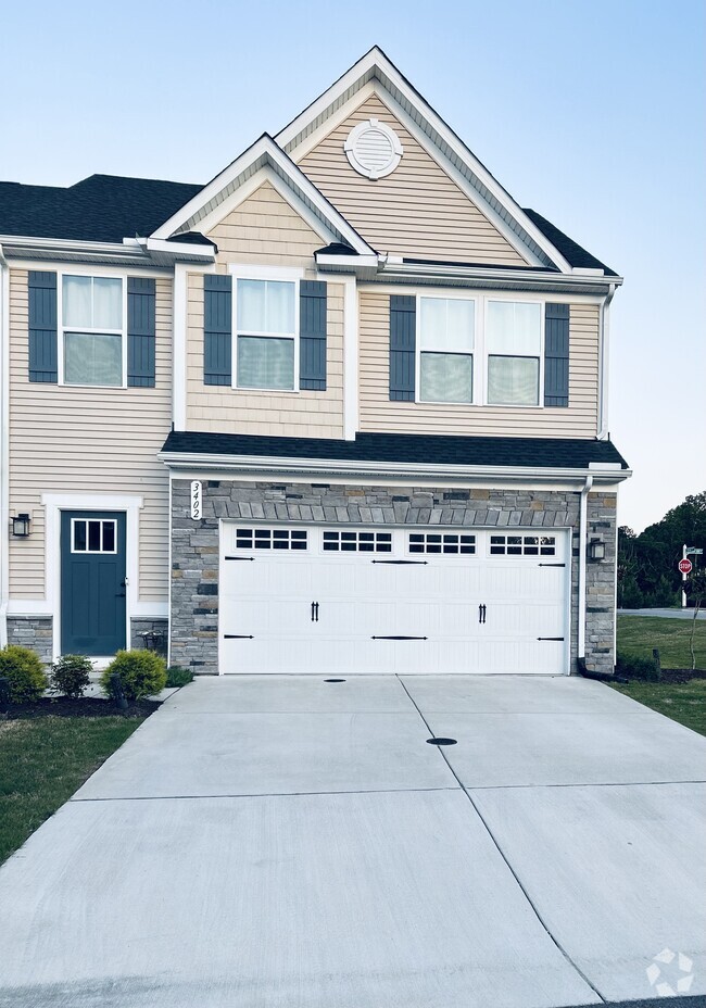 Building Photo - 3402 Foxglove Dr