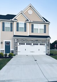 Building Photo - 3402 Foxglove Dr