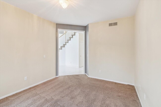 Building Photo - 45443 Glengarry Blvd