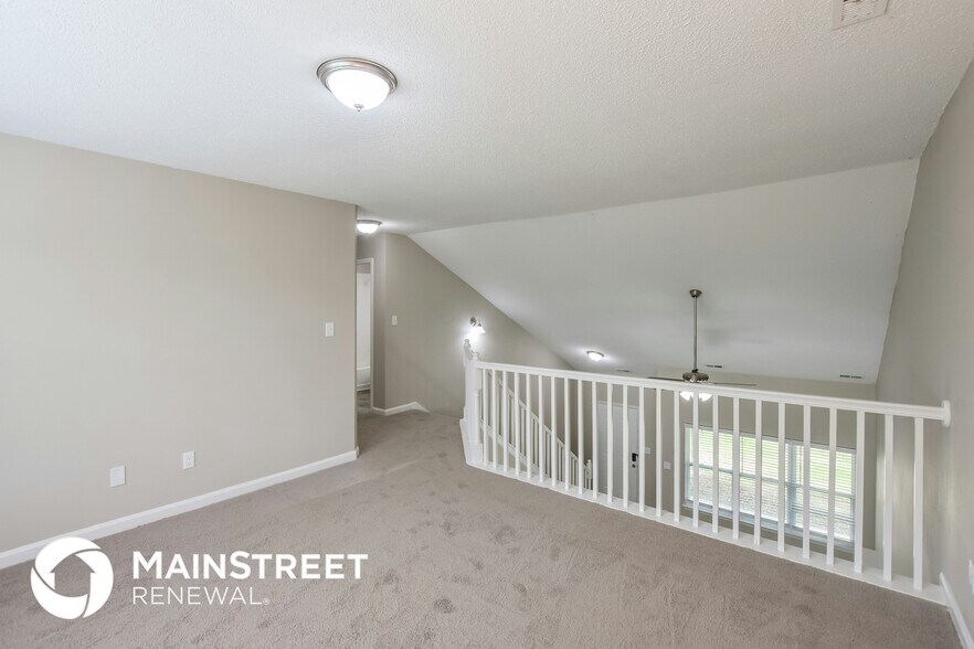 Building Photo - 229 River Oaks Dr