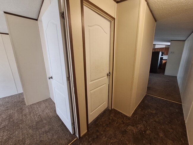 Building Photo - 1134 Kelly Dr