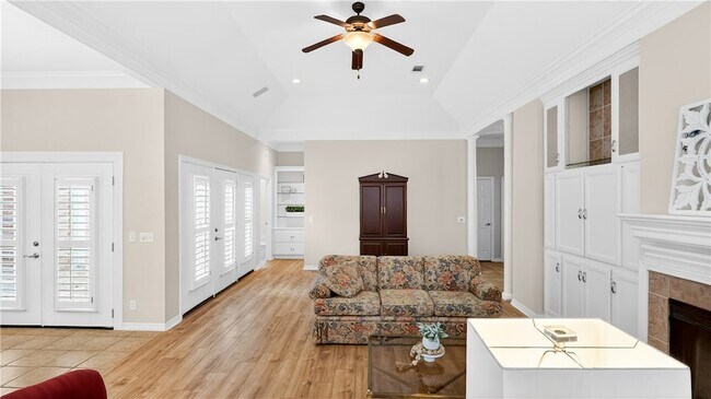 Building Photo - 4728 Stonebriar Cir