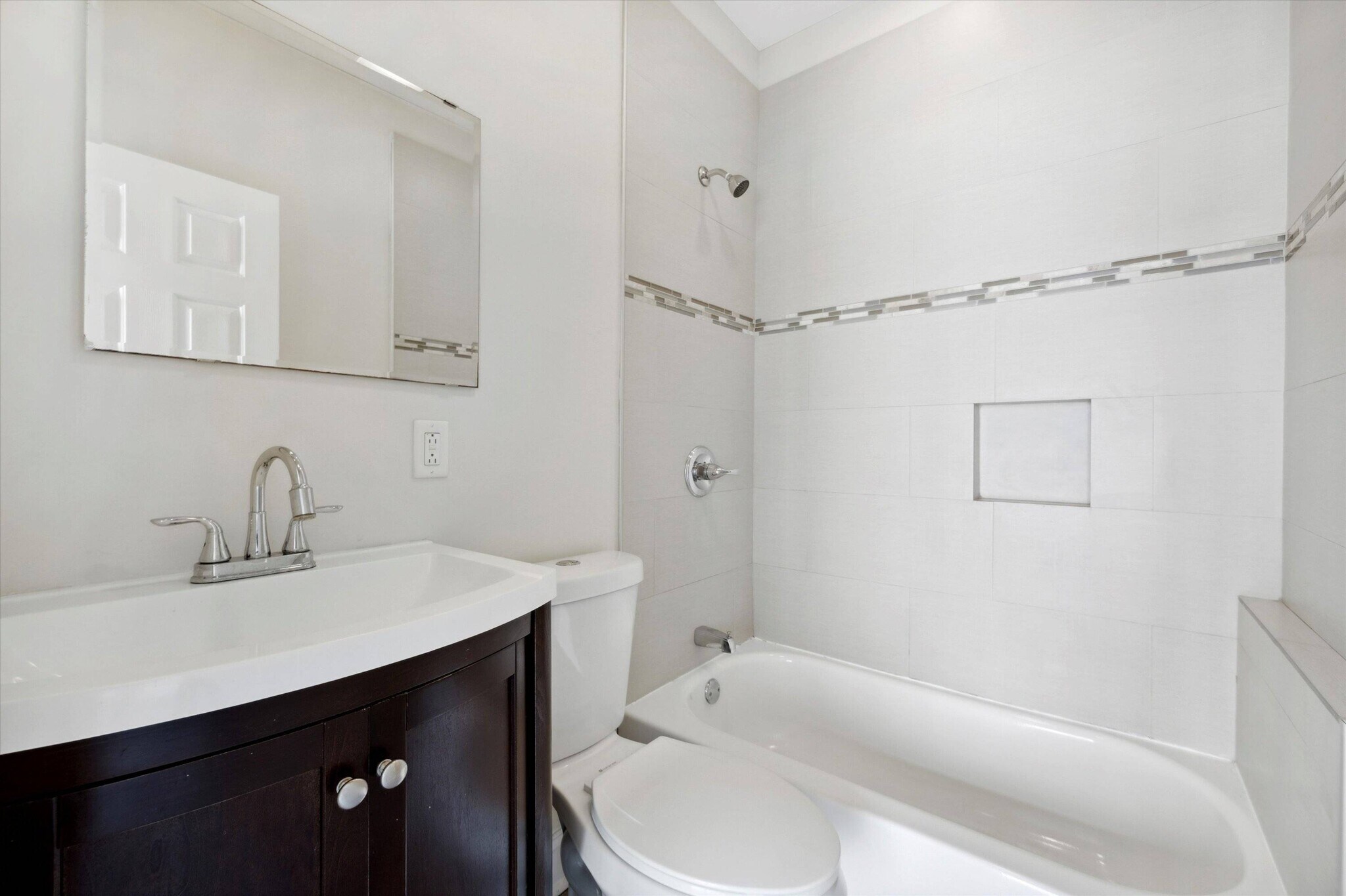 Building Photo - 2001 N Cleveland St