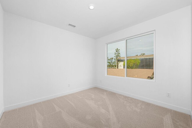 Building Photo - Available now! Brand New 4 Bedroom Townhom...