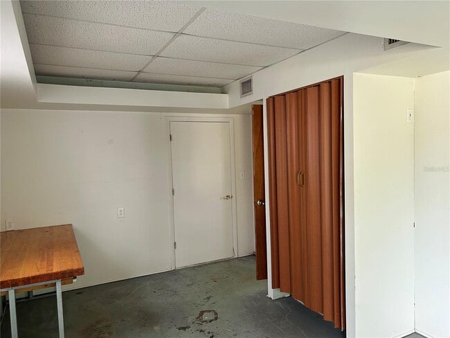 Building Photo - 2030 Hess Dr