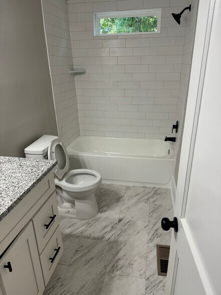 Building Photo - 3615 Stockton St