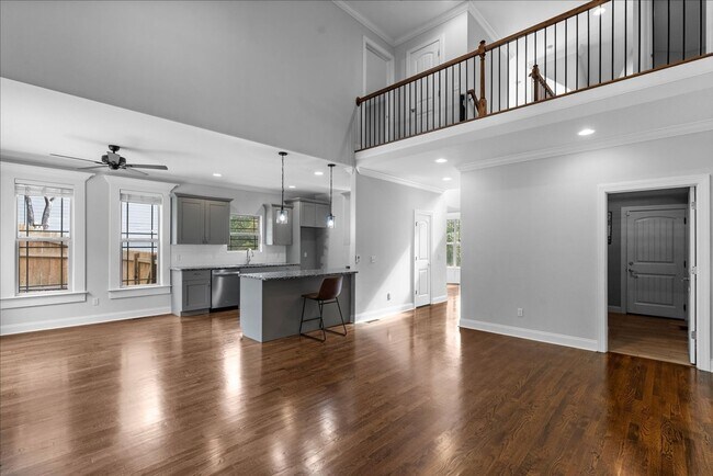 Building Photo - Move-In Ready Luxury in Island Point Estates