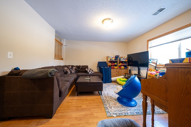 Building Photo - 15124 Cimarron Way