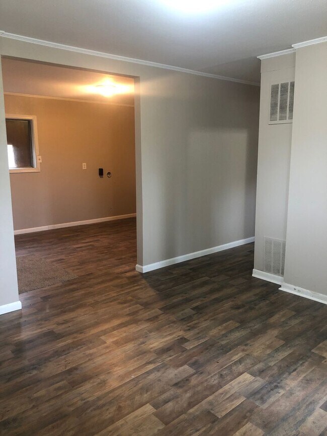 Building Photo - 4905 Kitt Pl