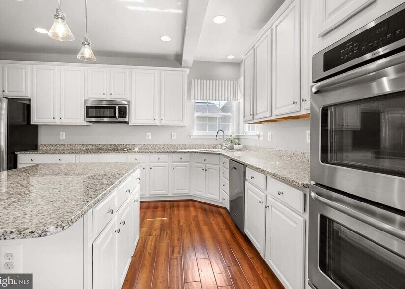 Building Photo - 508 Claiborne Rd