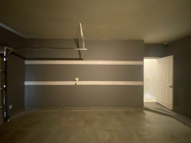 Building Photo - 1803 Red Bud Ln