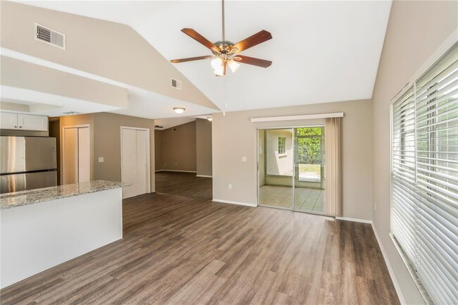 Building Photo - 8303 Broken Willow Ln