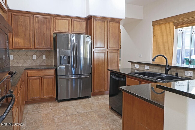 Building Photo - 10890 Serratina Dr