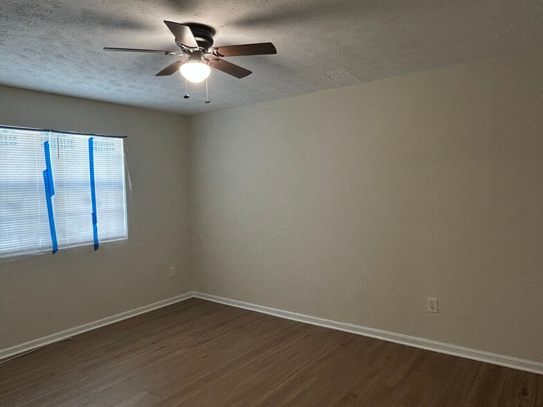 Building Photo - 5538 Summer Ln