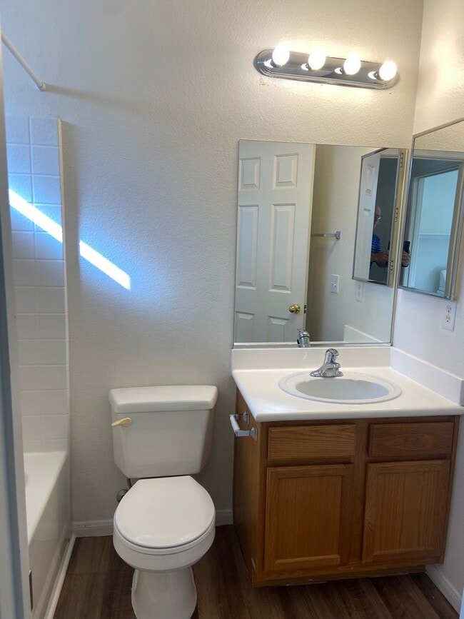 Building Photo - N. Las Vegas 2 Bedroom home