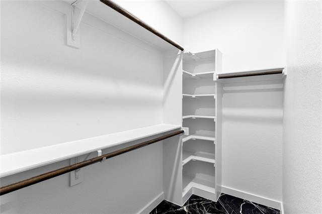 Building Photo - 544 Highview Ct