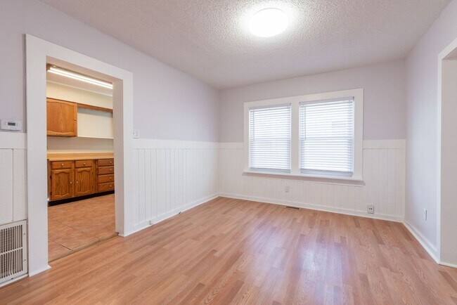 Building Photo - Available May 15!