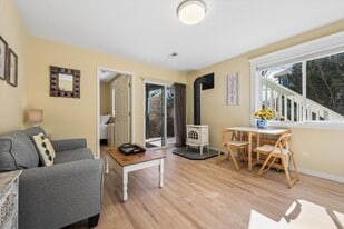 Building Photo - 2002 S Fork Dr