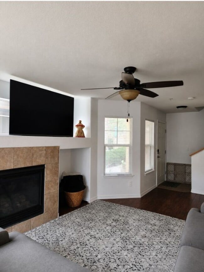 Building Photo - 23525 E Platte Dr