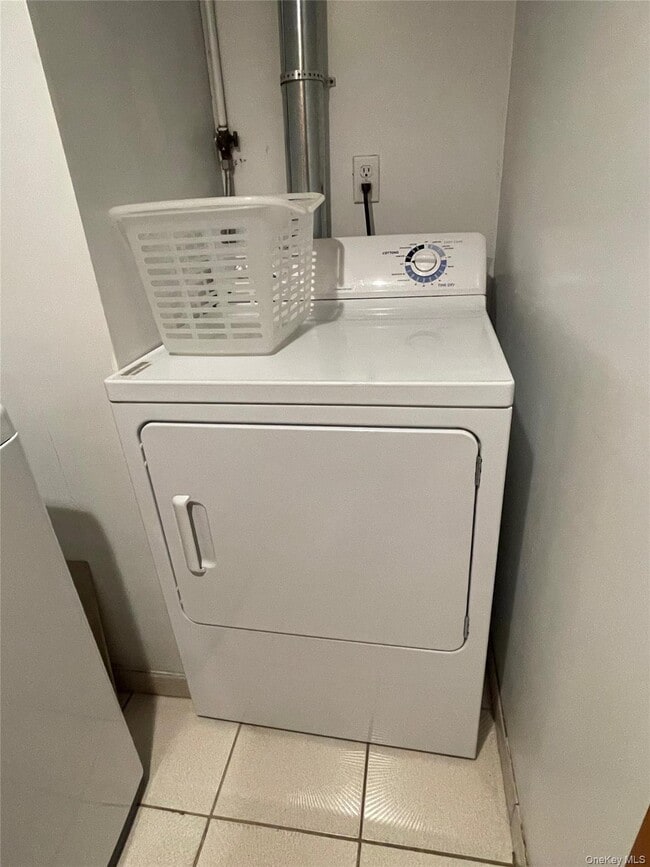 Building Photo - 169 Old Mamaroneck Rd