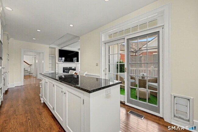 Building Photo - 16 Elmwood Drive
