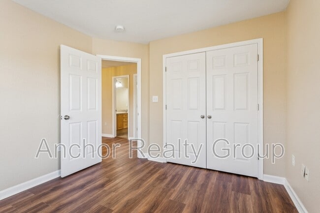 Building Photo - 1519 Elder Ave