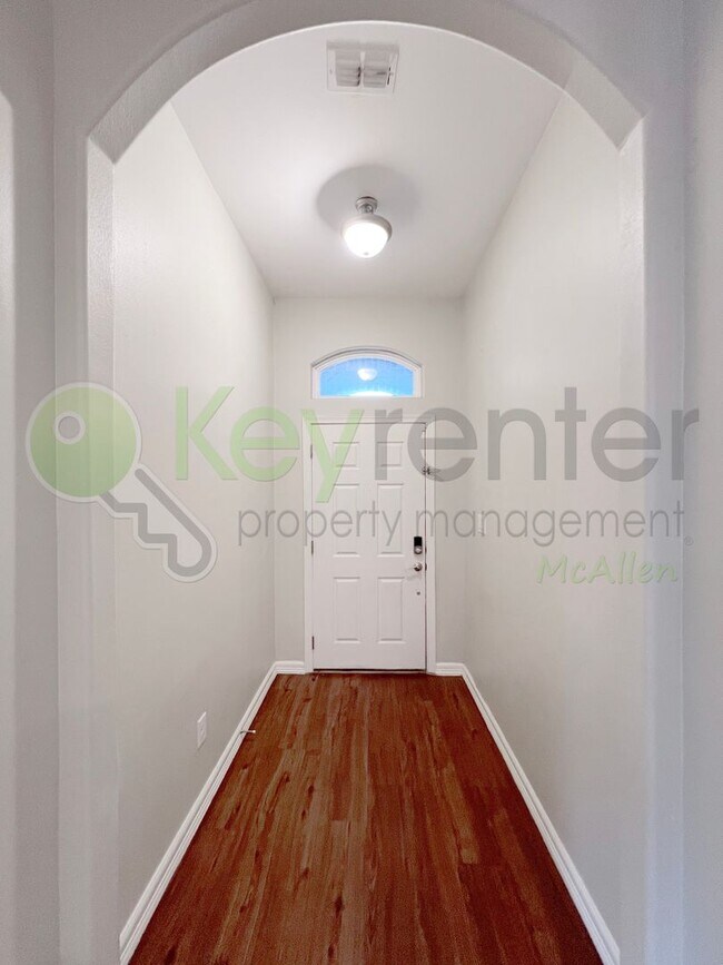 Building Photo - Beautiful 4bed/2bath home in Edinburg
