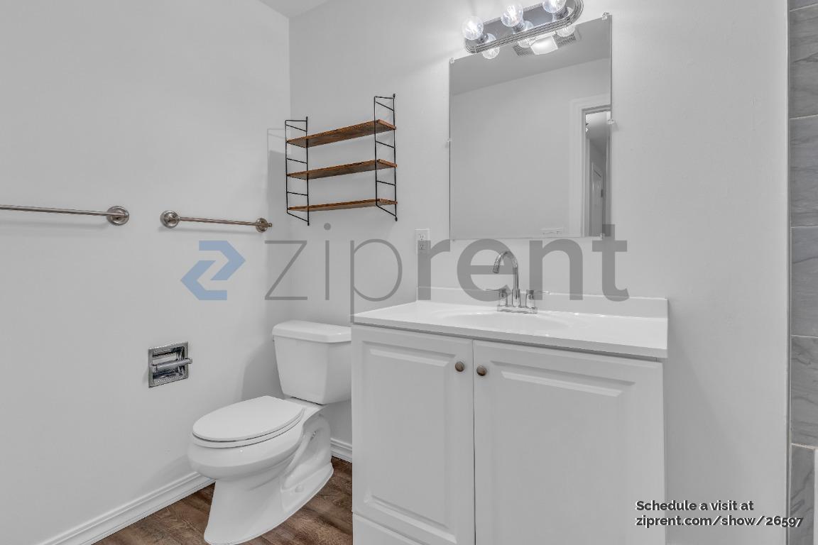 Building Photo - 12211 SE 59th St