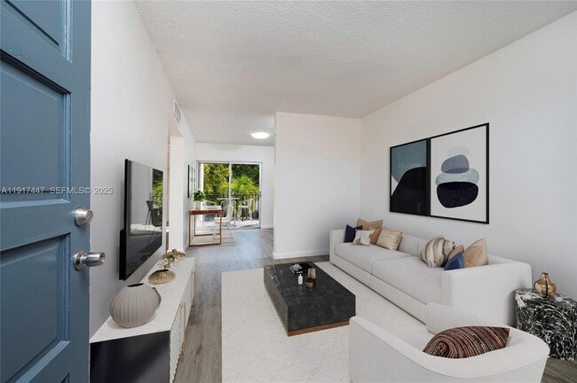 Building Photo - 2463 Coral Wy