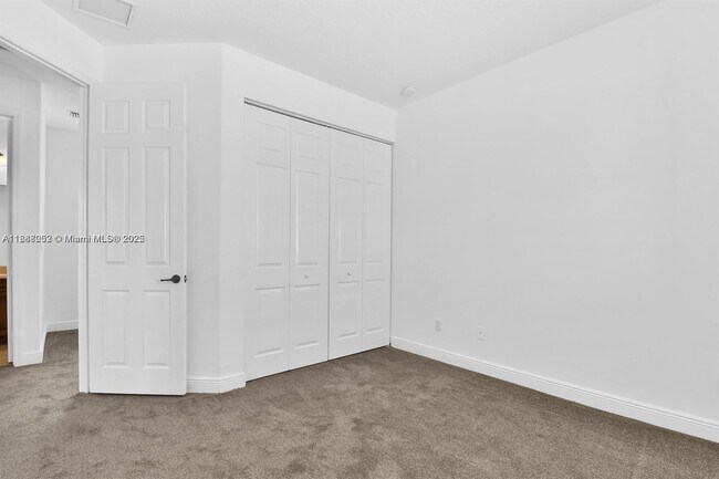 Building Photo - 8354 NW 39th Ct