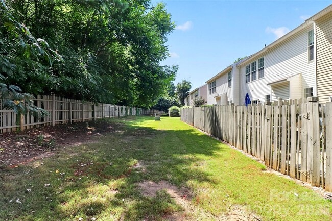 Building Photo - 8115 Kincaid Ct