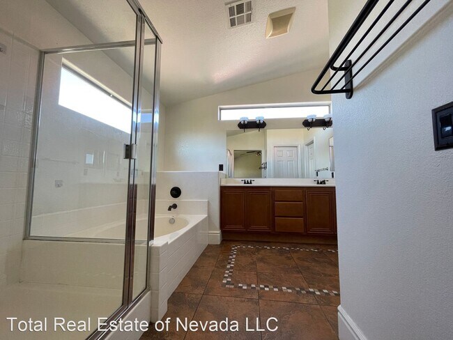 Building Photo - 4 br, 2.5 bath House - 10511 Bella Camrosa
