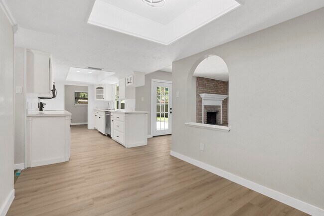 Building Photo - 3902 Marywood Dr