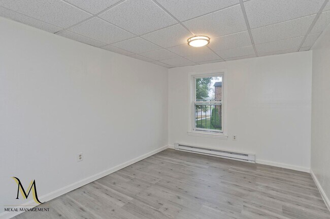 Building Photo - 41-45 Broad St