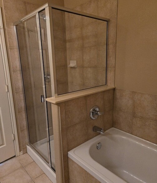 Building Photo - 5401 Soledad Dr