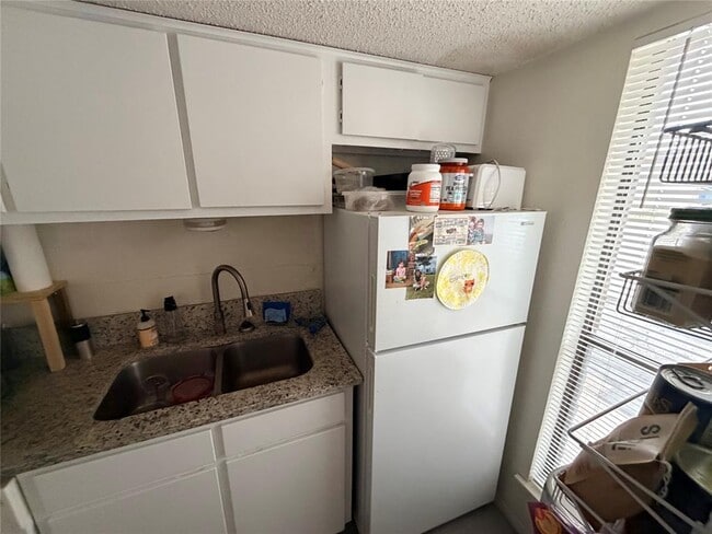 Building Photo - 3000 Guadalupe St