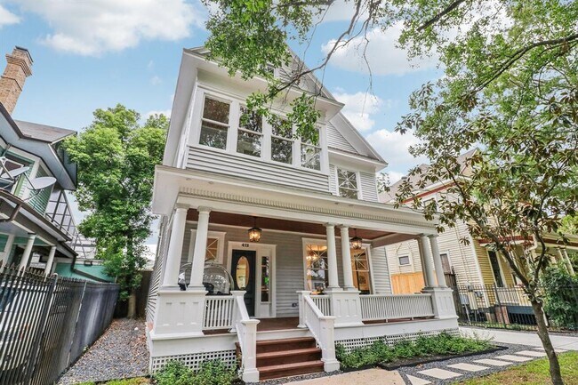 Building Photo - 412 Hawthorne St