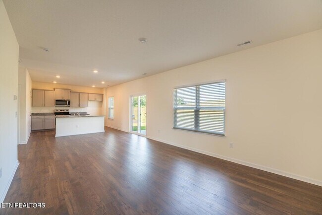 Building Photo - 322 Heritage Crossing Dr