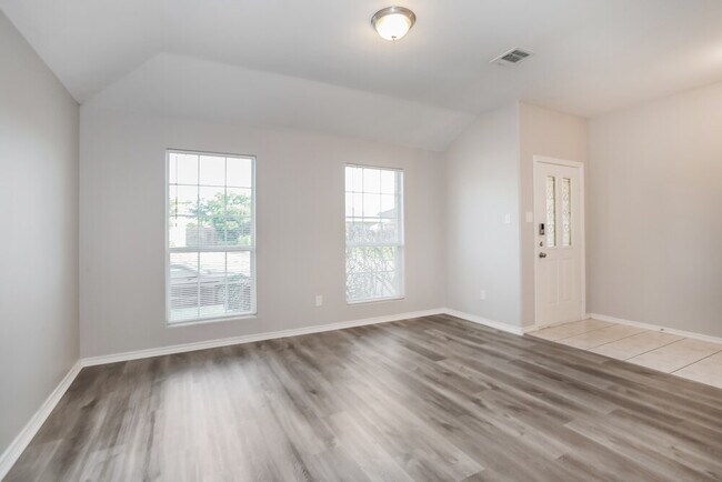 Building Photo - 12419 Pinestraw Rd