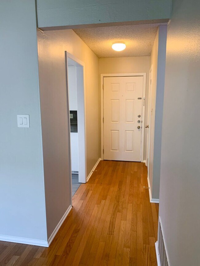 Building Photo - Great Home in North Austin!